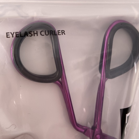 2for $20: eyelash curler - Picture 9 of 9